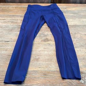 Blue lululemon pants with pockets.